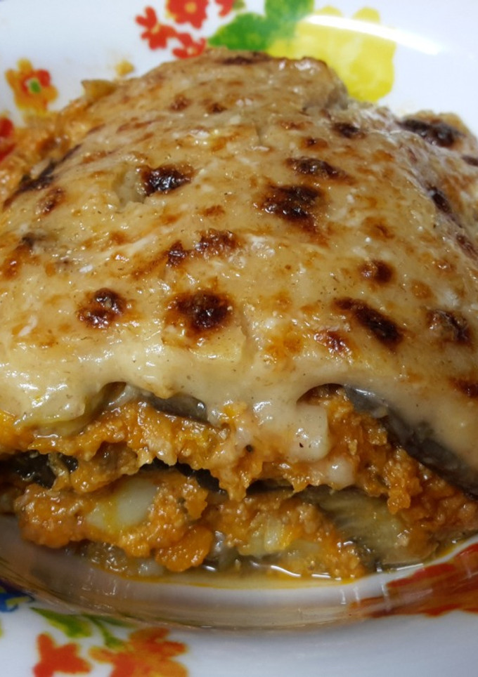 Una foto de Moussaka con patata y soja texturizada (en MCC o en thermomix)