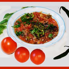 A picture of Grilled tomato chutney.