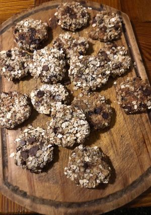 Una foto de Galletas de avena, banana y chocolate