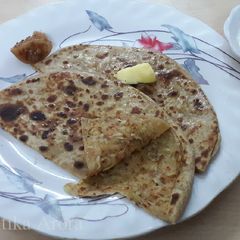 A picture of Delicious Stuffed Bottle Gourd (Lauki) Paranthas.