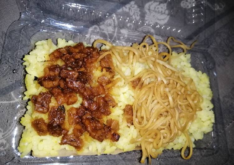 Nasi kuning rice cooker tanpa santan