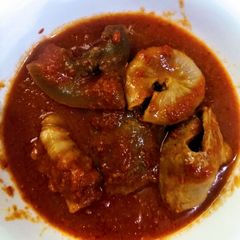 A picture of Redoil pepper and intestine+pkomo stew.