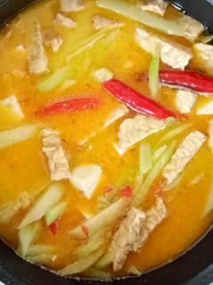 A picture of Spicy Coconut Soup with Vegetables and Tofu (Sayur Lodeh Pedas).