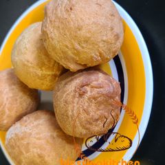 A picture of Eggroll.
