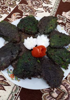 عکسی از دستور کوکوسبزی با سبزی محلی
