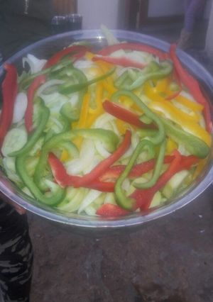 A picture of Green salad and cucumber.