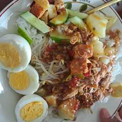 รูปของ Pecel sayur homemade