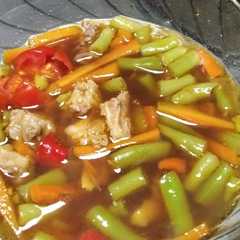 A picture of Sayur Asem Asem daging sapi.