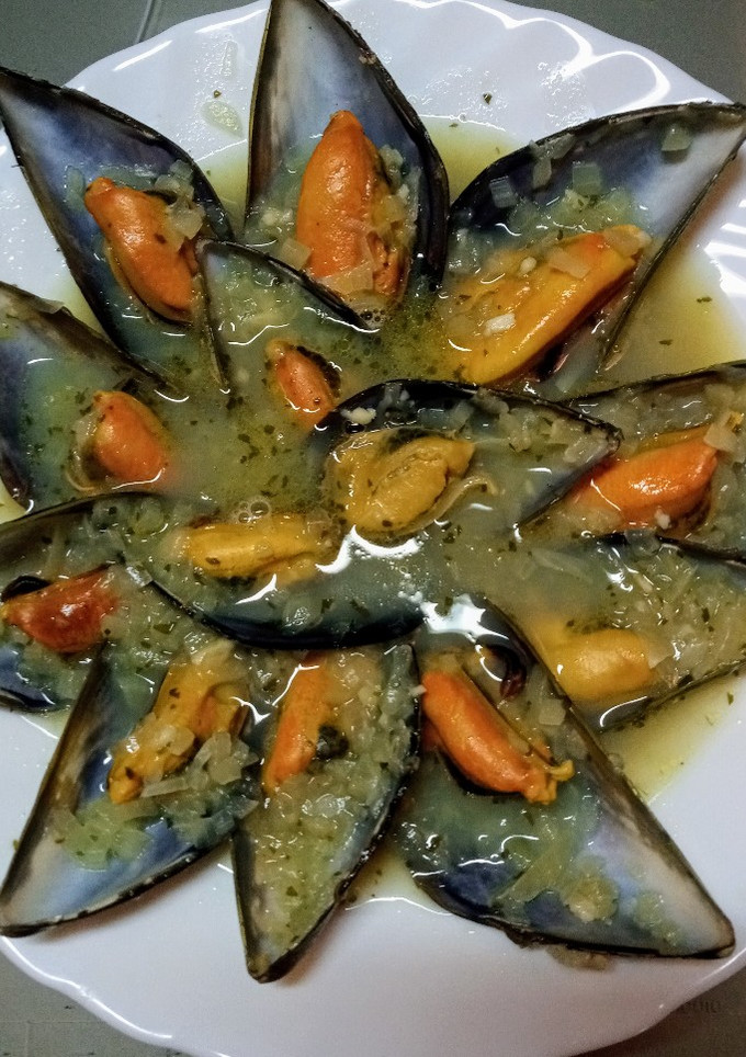 Una foto de Mejillones en salsa