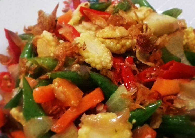 Tumis buncis jagung muda pedas
