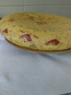 Una foto de Tortilla de bacon y queso
