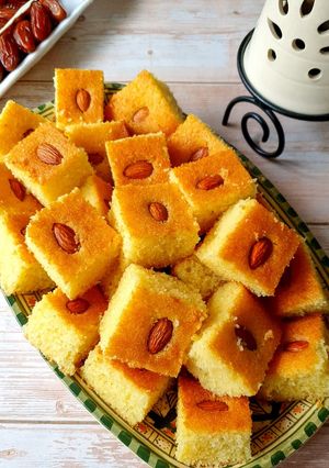 Une photo de Basboussa, gâteau de semoule