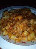 Guiso de pollo con coditos