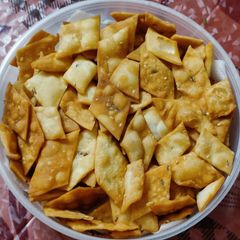 A picture of Crispy Salty Shakerpara.