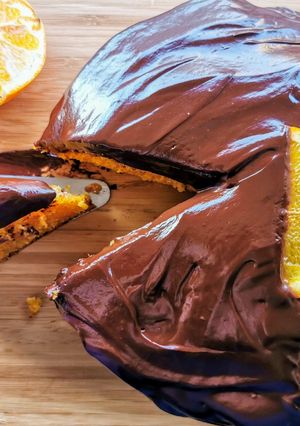 Foto de Bolo de Cenoura com Ganache de Chocolate e Laranja