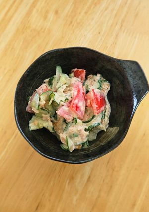 Foto resep Tomato Cucumber Tuna Mayo Salad (Salad Segar Timun Tomat Tuna Mayonnaise)