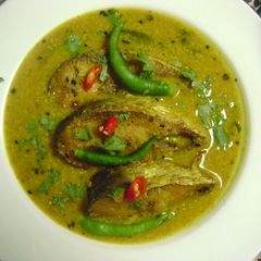 A picture of Aam Shorshe Ilish.
