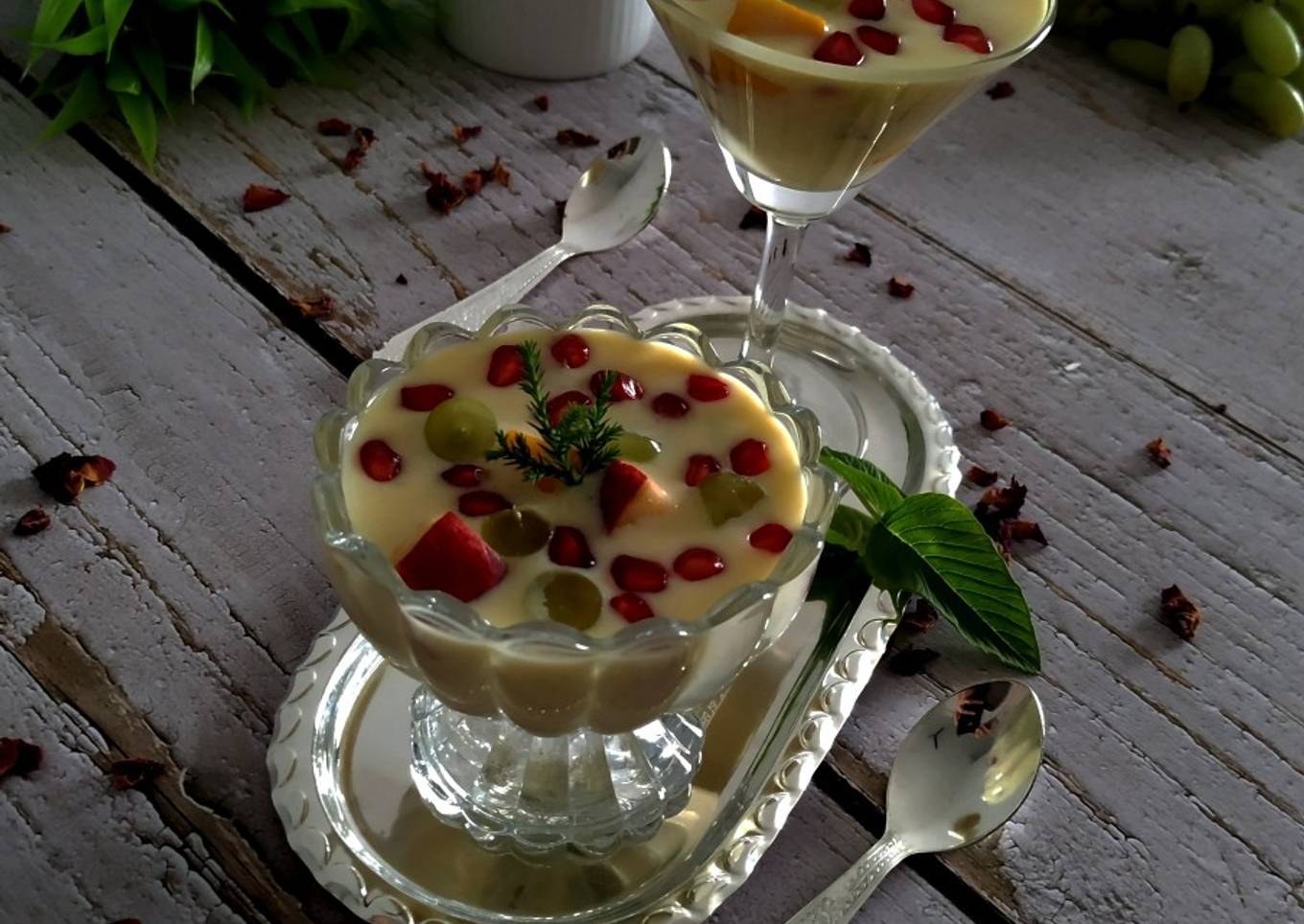 Sabudana Fruits Custard (without custard powder)