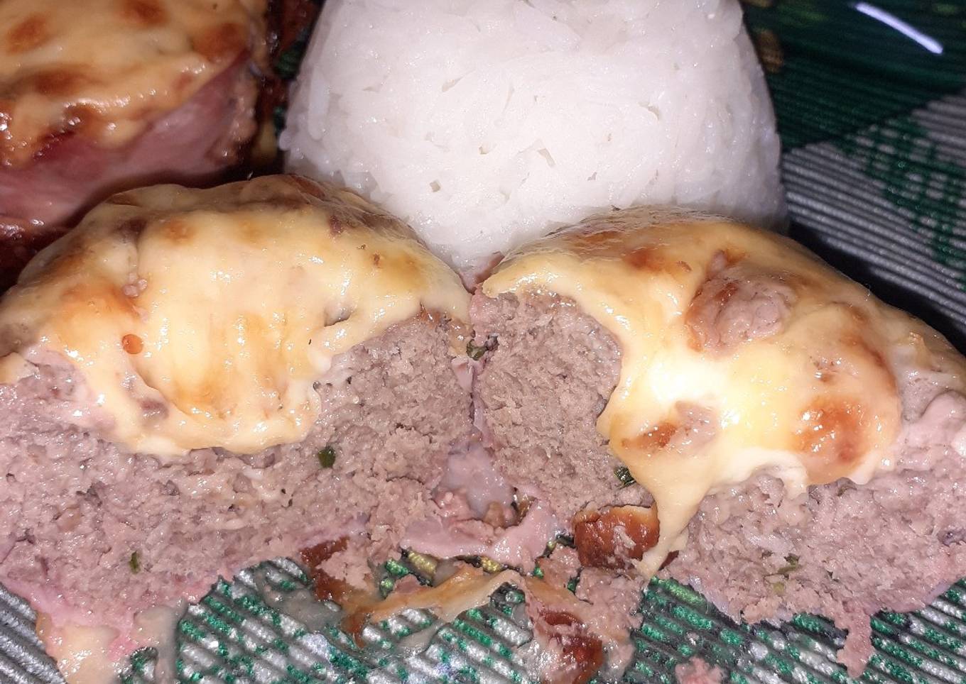 Volcán de Carne Molida con Queso
