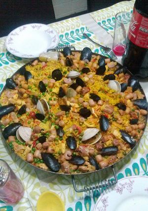 Una foto de Paella