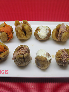 Una foto de Higos rellenos, hidratados en brandy