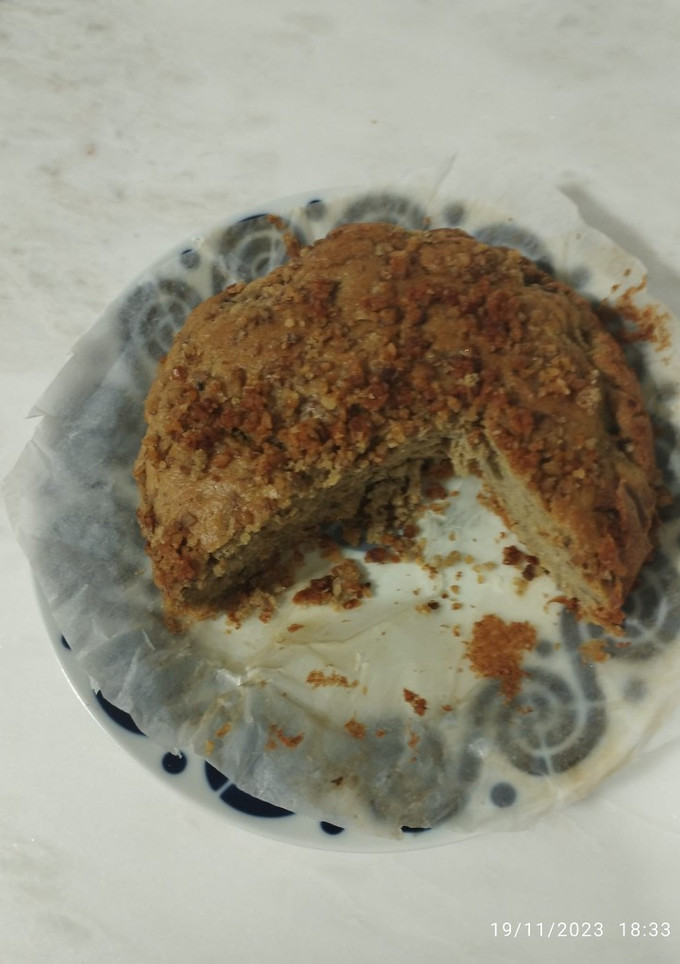 Una foto de Pastel de avena, nueces y plátanos