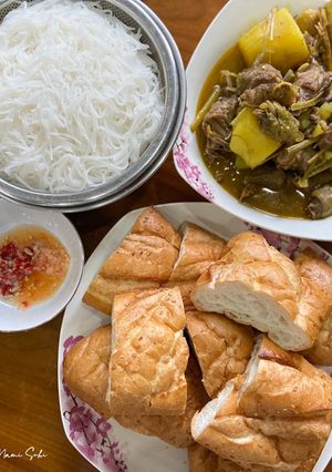 Hình của món Cà ri vịt khoai lang.