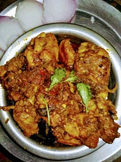 चिकन करी(Chicken curry recipe in Hindi) रेसिपी मुख्य फोटो