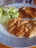 Pollo cremoso con tocineta y ajo