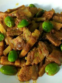 รูปของ สามชั้นผัดพริกแกงส้มใต้