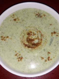 बथुए का रायता (Bathue ka raita recipe in Hindi) रेसिपी मुख्य फोटो