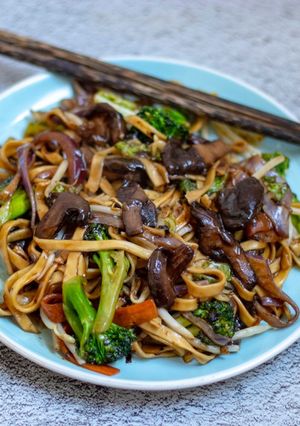 A picture of Easy homemade stir fry honey and soy egg noodles with mushrooms.