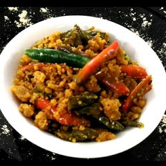 A picture of Instant besan and green chilli pickle.