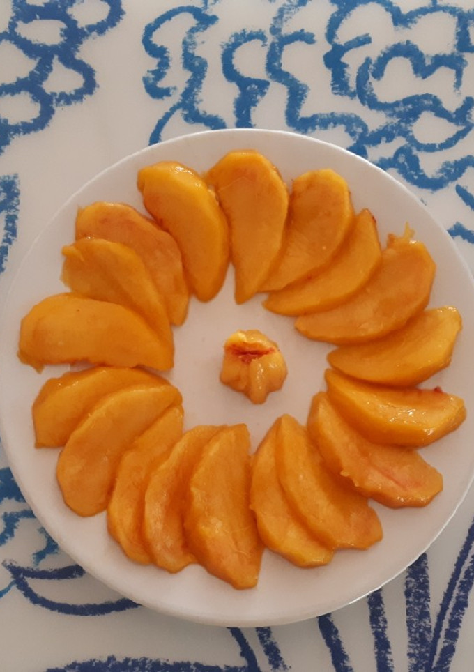 Una foto de 2. Fruta fácil para mayores y pequeños