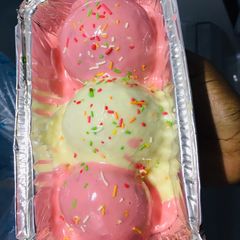 A picture of Strawberry glaze🍓.