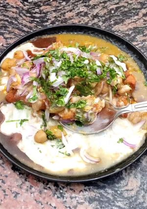 A picture of Chola Samosa Chaat 📌.