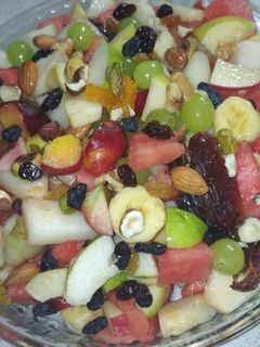 صورة لوصفة سلطه فواكه بلمكسرات،😋