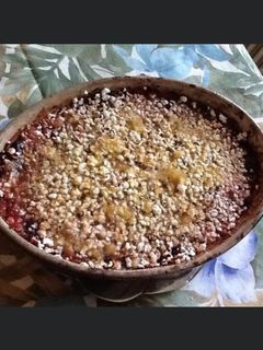 Une photo de Crumble aux cerises du jardin