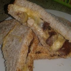 A picture of Beef Sandwich.