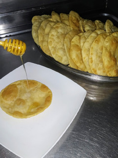 Una foto de Torta frita, Chipa amasada
