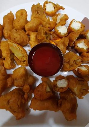 A picture of Mixed Pakode.