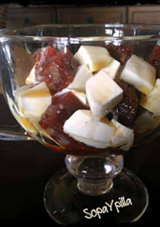 Una foto de Ensalada de membrillo