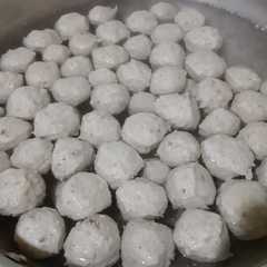 Bakso ayam kenyal. রেসিপির প্রধান ছবি