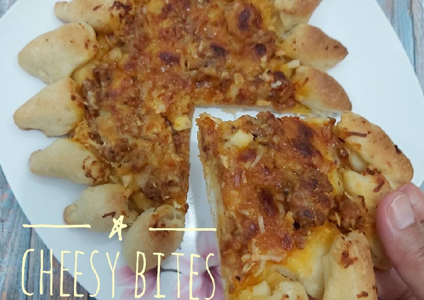 Cheesy bites pizza