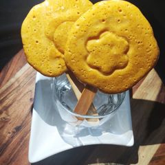 A picture of Dalgona Candy.