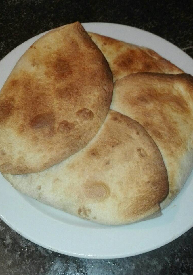Una foto de Empanada estilo mexicano en la olla GM g