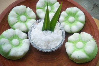Resep Putu Ayu Empuk dan Lembut Enak Dan Mudah