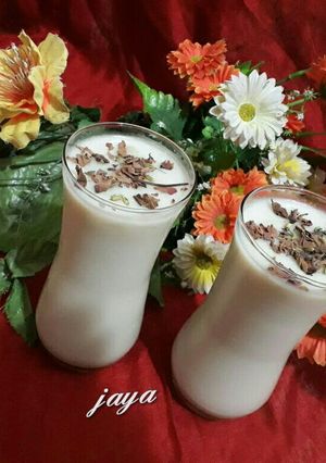 A picture of Badam Thandai.