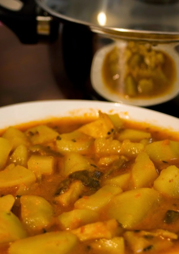 Una foto de Guiso de patatas con sepia