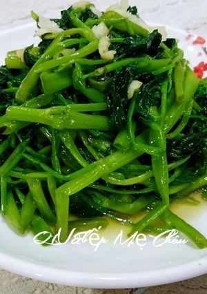 Hình của món Rau muống xào tỏi.